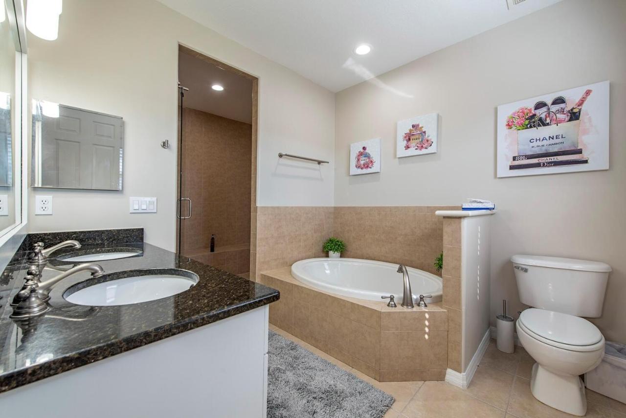 Vacation Home With Pool. 4 Bedrooms. Sleeps 10 North North Naples 외부 사진