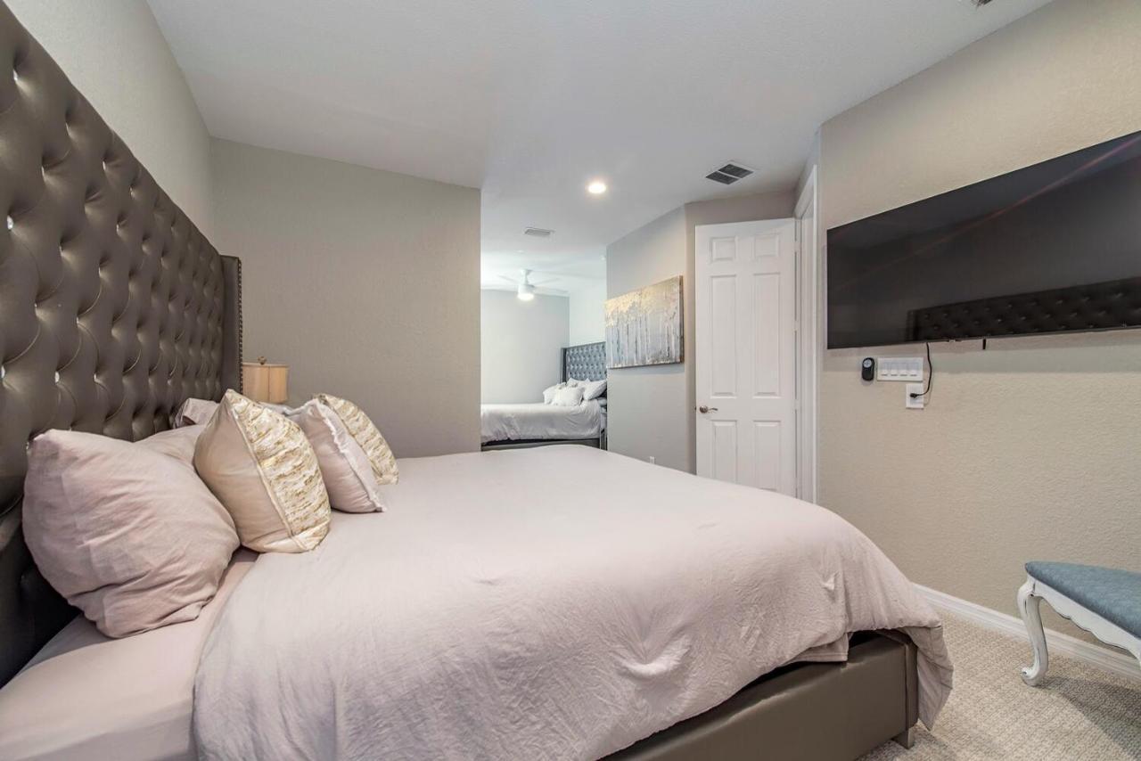 Vacation Home With Pool. 4 Bedrooms. Sleeps 10 North North Naples 외부 사진